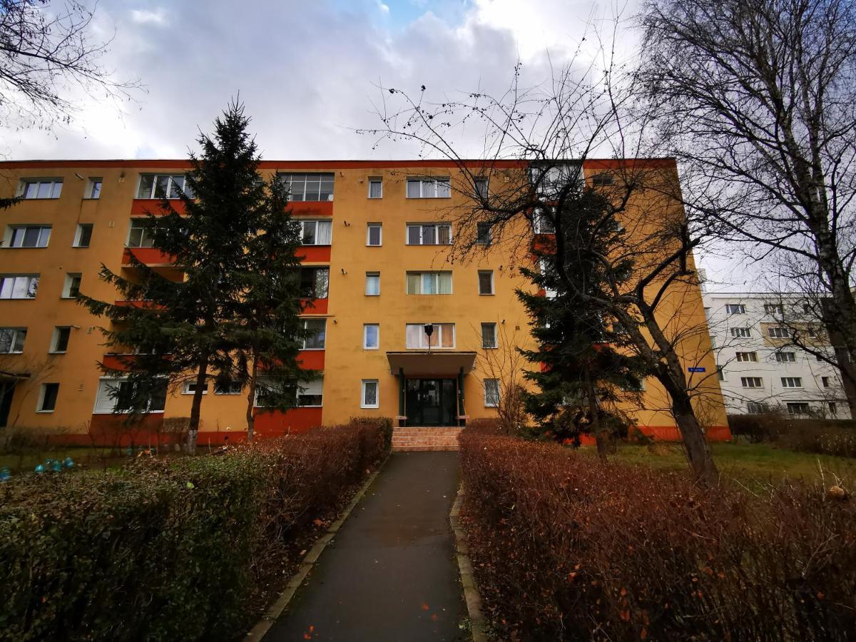 Garsoniera Flamingo Garii 4 Lägenhet Braşov Exteriör bild